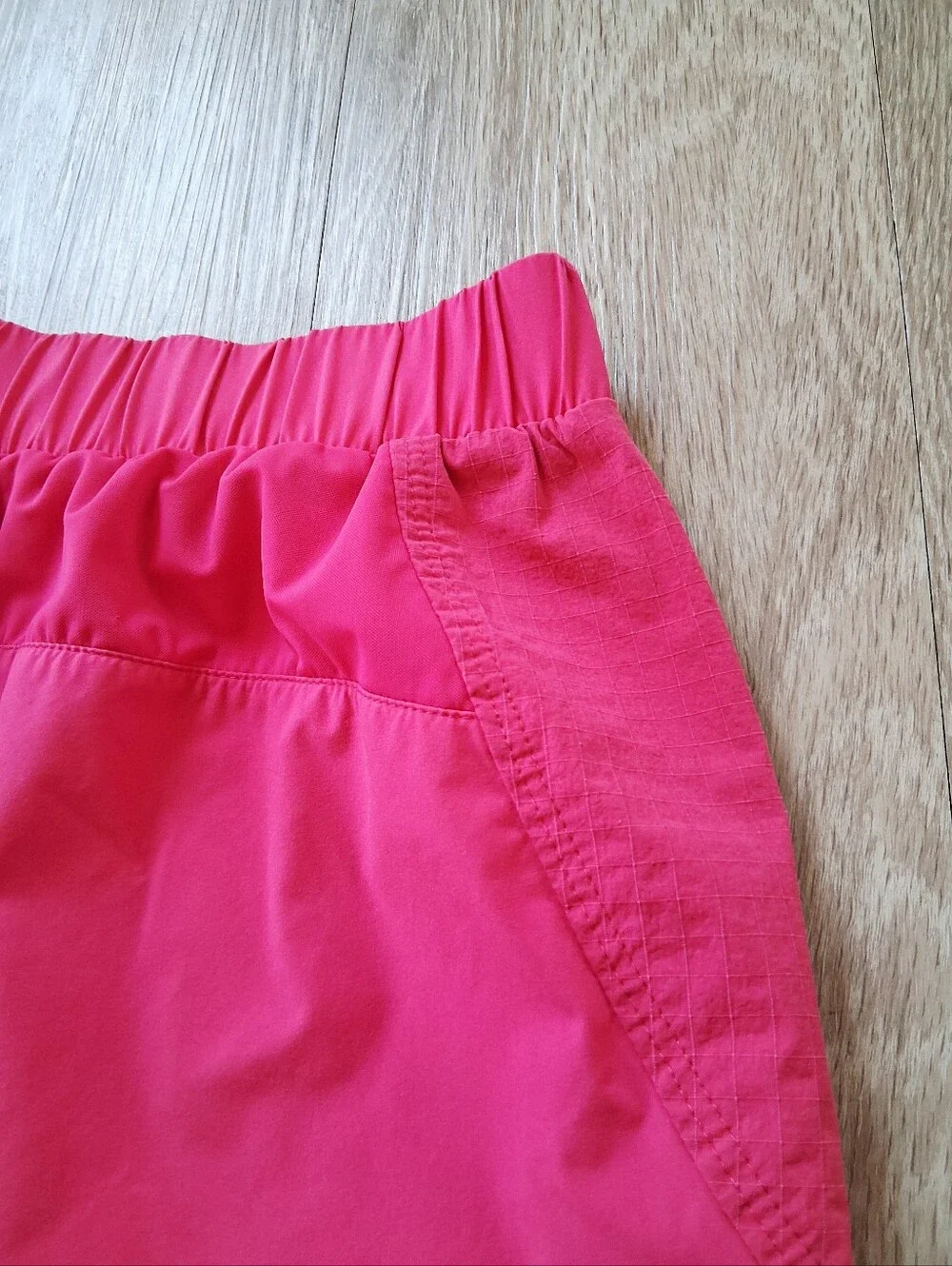 Alo Playmaker Dolphin Short Pink Summer Crush